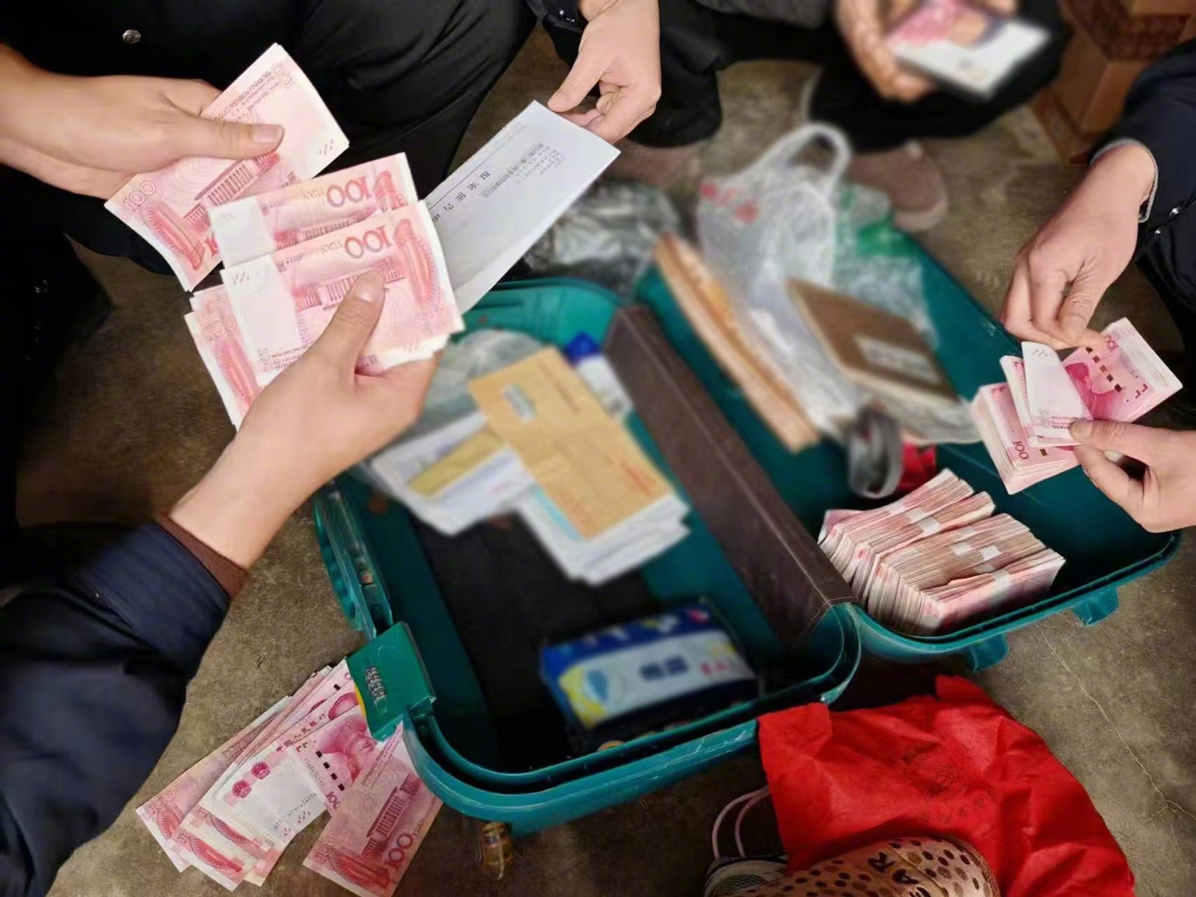 最新带现金几十万能过安检方法分析(最方便真实的宣威携带现金过安检有具体规定吗方法)